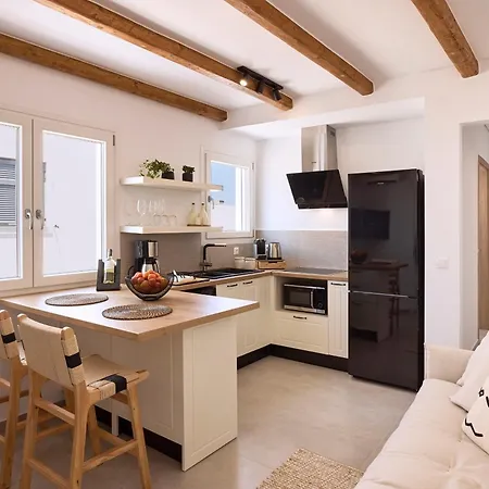 Eleni House Вилла Поллония
