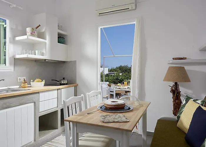 Eleni House Pollonia