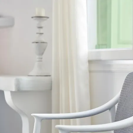 Eleni House * Pollonia