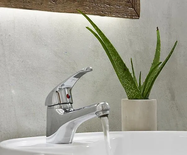 Eleni House Pollonia